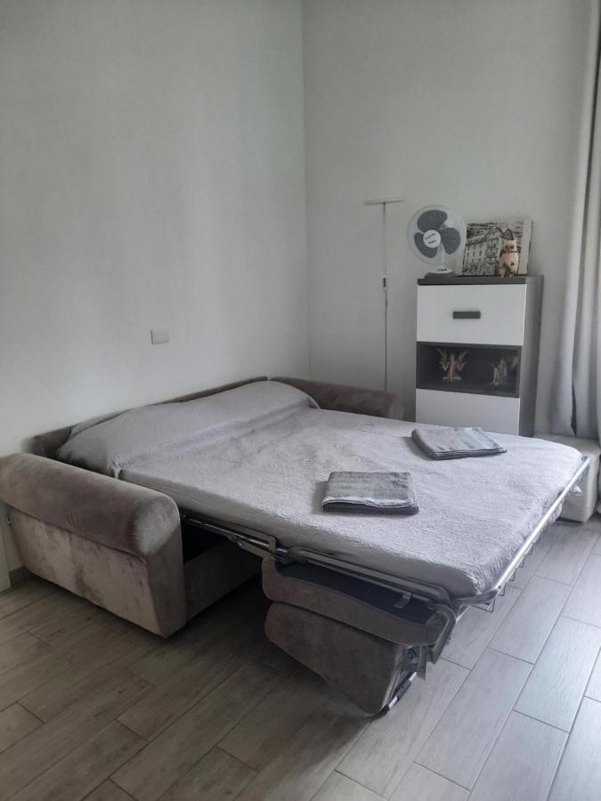 Apartamento Bilocale Liberty Viggiù Exterior foto